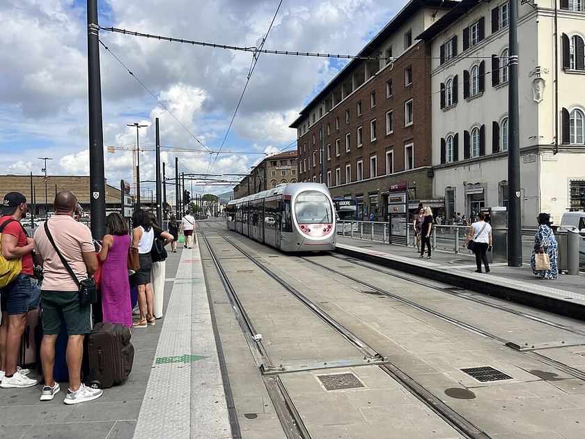 Florence tram stop at Piazza della Unità