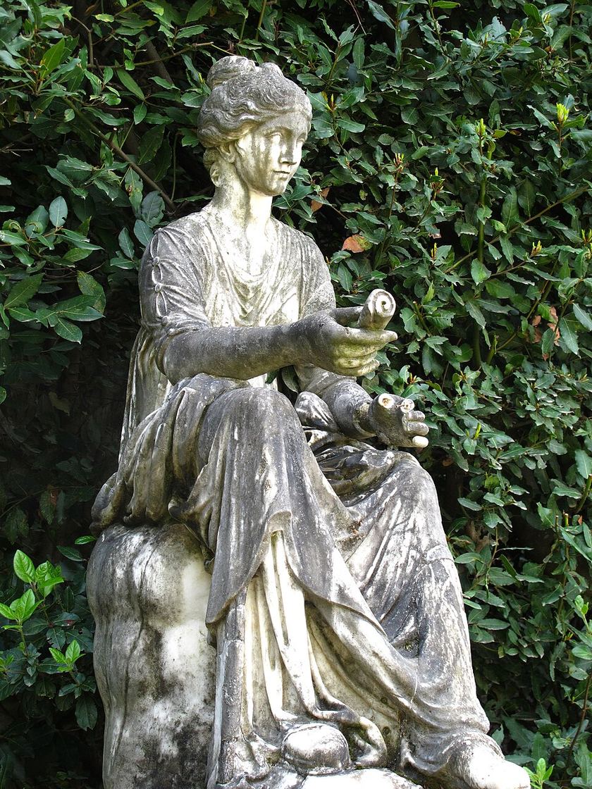 Garden statue in the Boboli Gardens